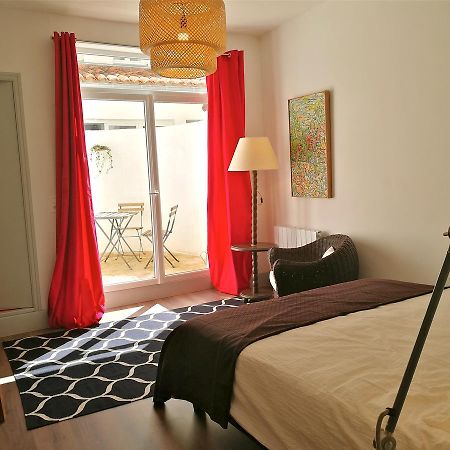 La Loge Du Theatre - Saintes Apartment ภายนอก รูปภาพ