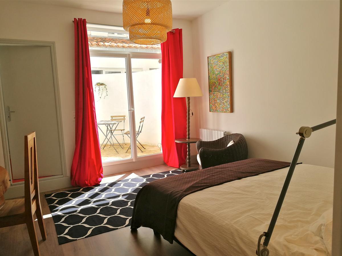 La Loge Du Theatre - Saintes Apartment ภายนอก รูปภาพ